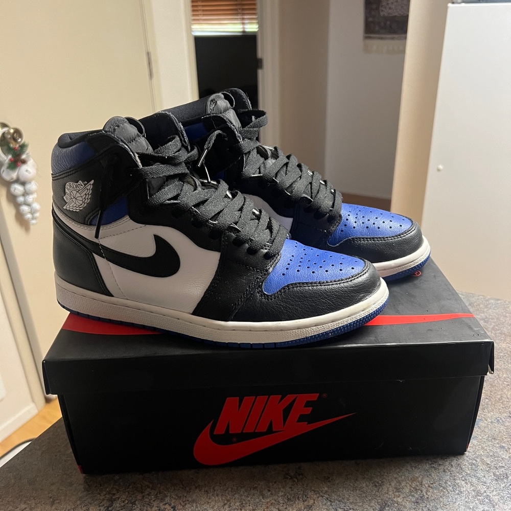 Jordan 1 royal toes